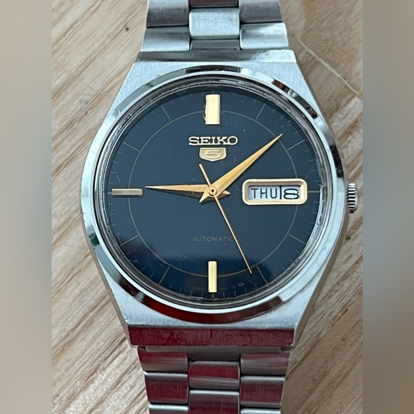 Seiko 5 Automatic Vintage Men’s Watch Black Dial Stainless Bracelet Date Window